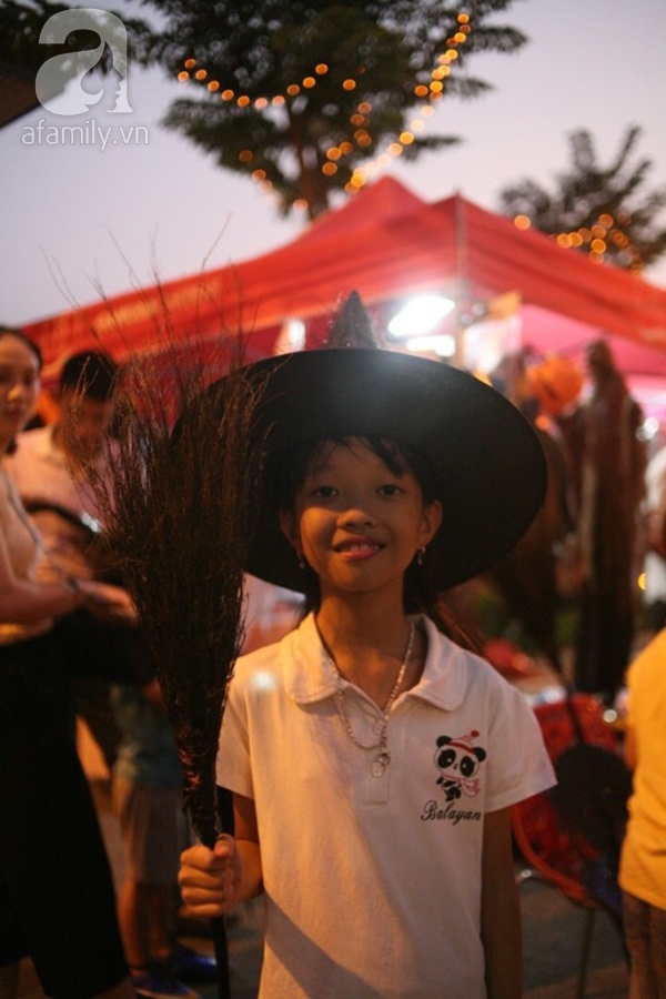 Phù thủy, yêu quái nhí đáng yêu nhất thế giới mùa Halloween